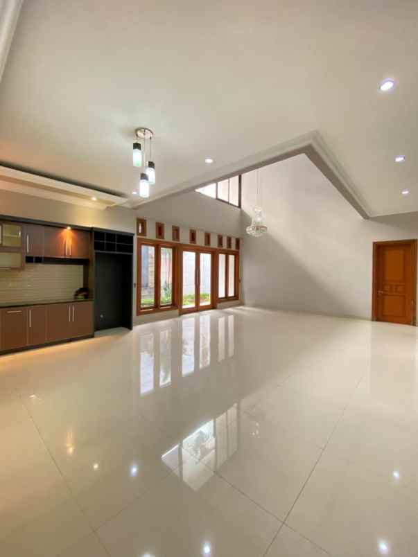 dijual rumah komplek kavling marinir