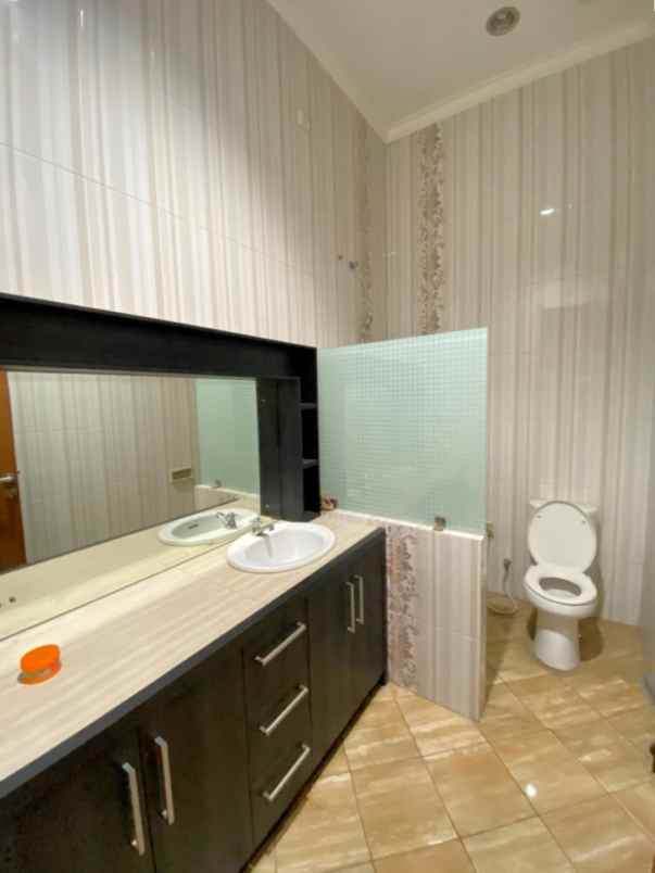 dijual rumah komplek kavling marinir