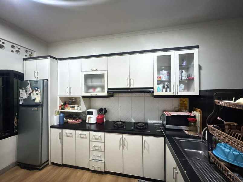 dijual rumah komplek pelni sukmajaya