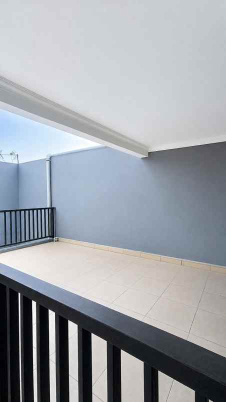 dijual rumah komplek pondok hijau