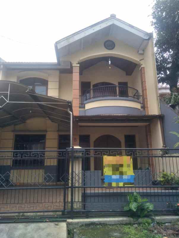 dijual rumah komplek pondok mas