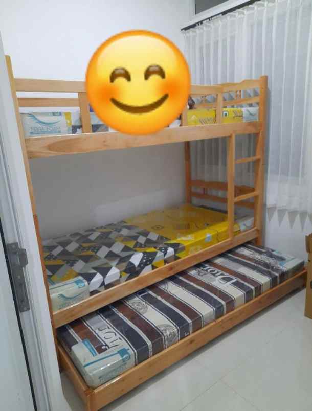 dijual rumah komplek sariwangi