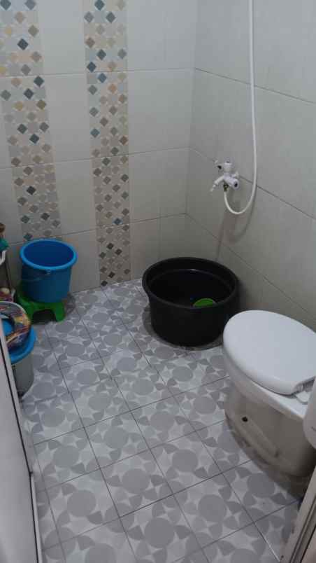 dijual rumah komplek sariwangi