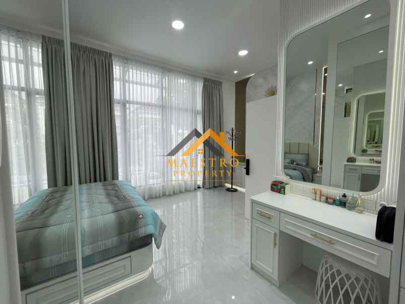 dijual rumah komplek sentosa park jalan