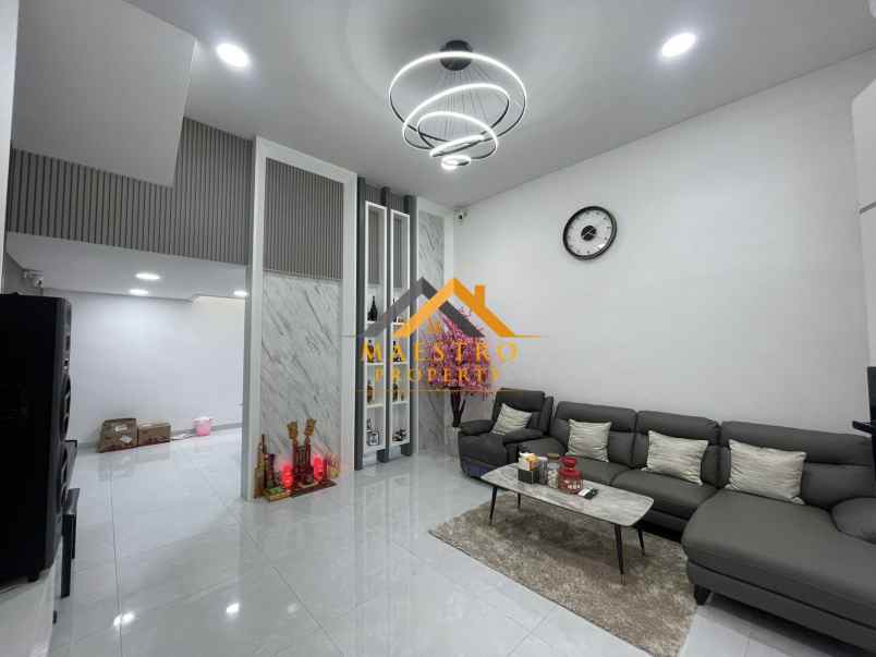 dijual rumah komplek sentosa park jalan