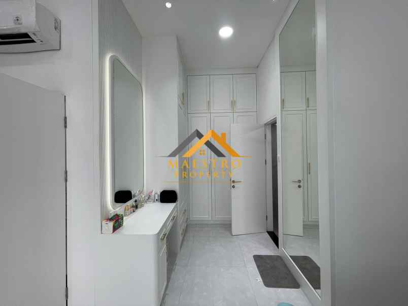 dijual rumah komplek sentosa park jalan