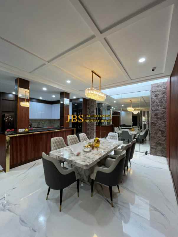 dijual rumah komplek taman malibu indah