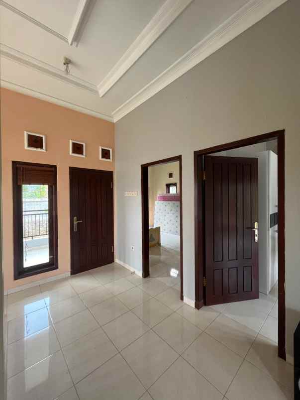 dijual rumah kota batu