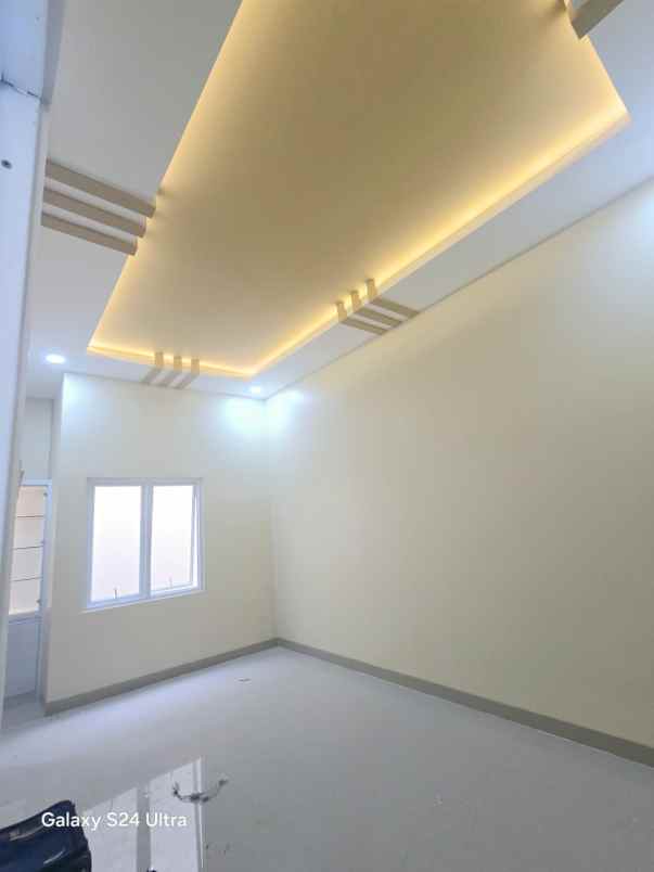 dijual rumah kota harapan indah bekasi