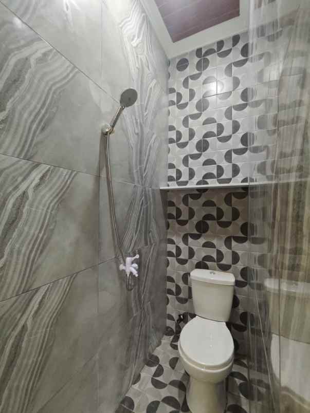 dijual rumah kota harapan indah bekasi