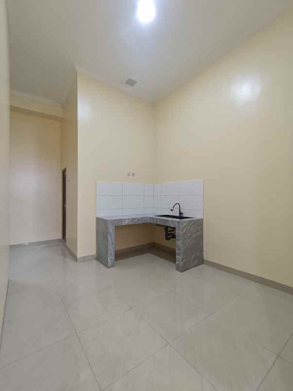 dijual rumah kota harapan indah bekasi