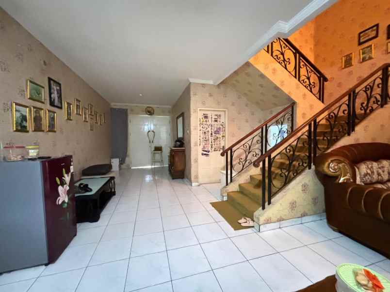 dijual rumah kota wisata cibubur