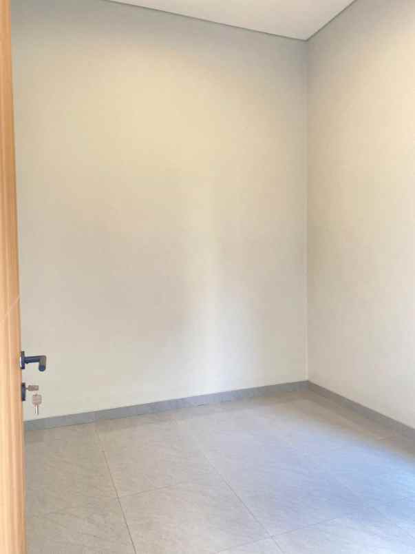 dijual rumah kukusan