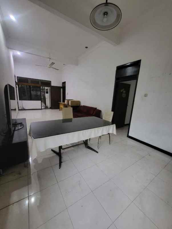 dijual rumah lebak arum