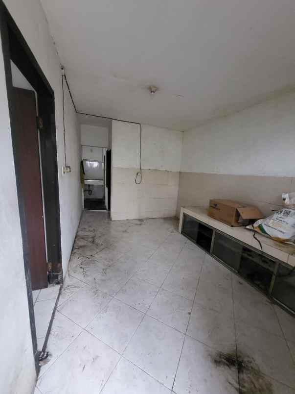 dijual rumah lebak arum