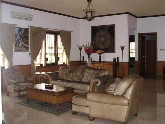 dijual rumah lenteng agung jagakarsa