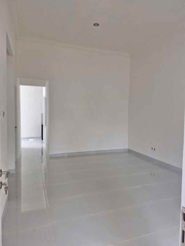 dijual rumah limus pratama regency