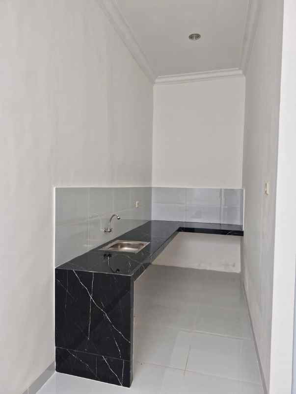 dijual rumah limus pratama regency