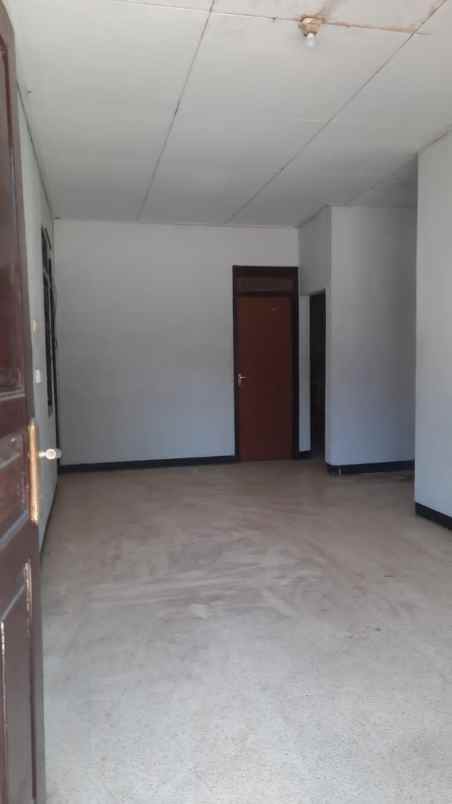 dijual rumah lokasi araya kota malang