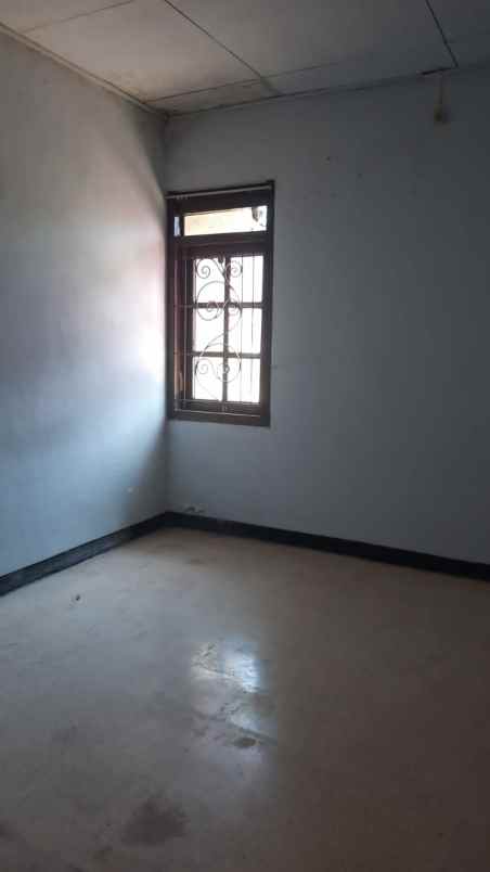 dijual rumah lokasi araya kota malang