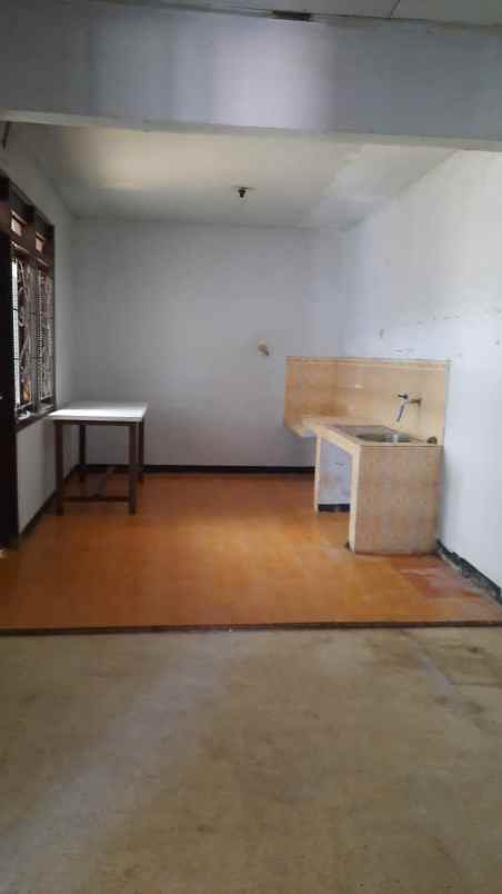dijual rumah lokasi araya kota malang