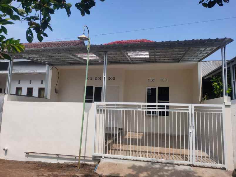 dijual rumah lokasi asrikaton pakis malang