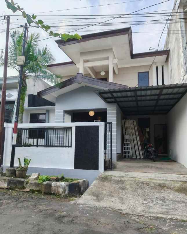 dijual rumah lokasi perumahan bukit dieng kota malang