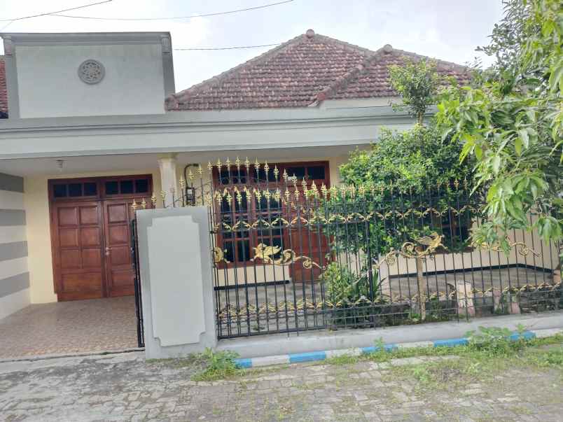 dijual rumah lokasi polehan blimbing kota malang
