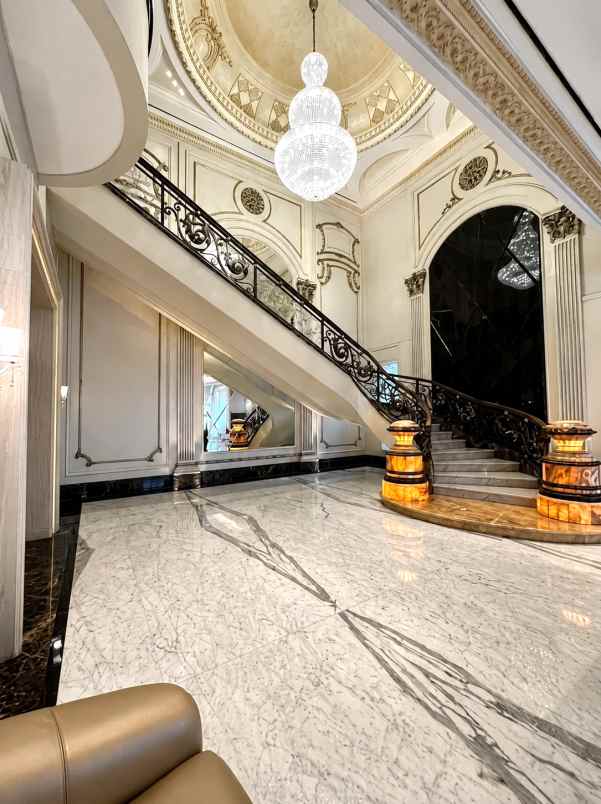 dijual rumah lotus palace pik1 pantai