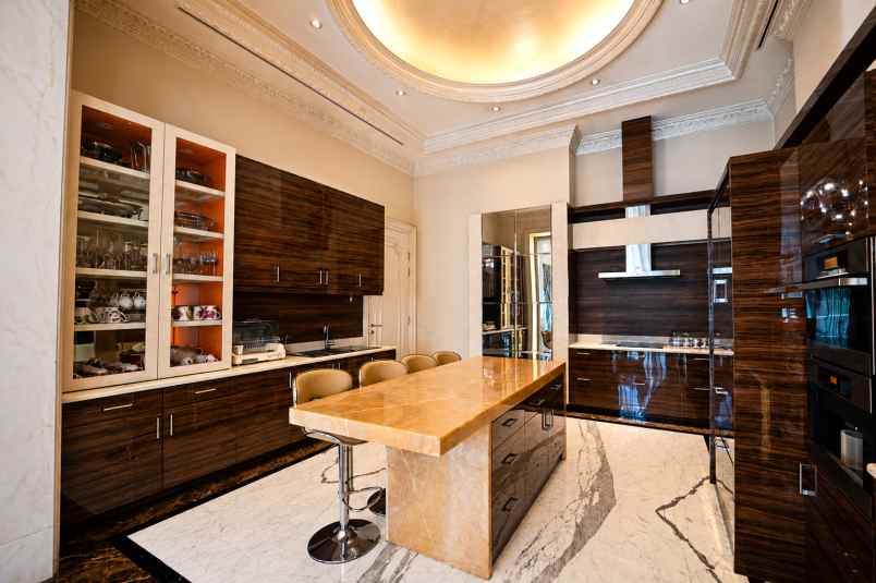 dijual rumah lotus palace pik1 pantai