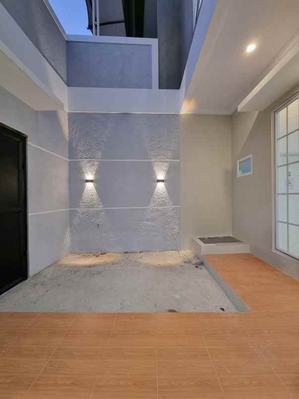 dijual rumah mampang pancoran mas depok