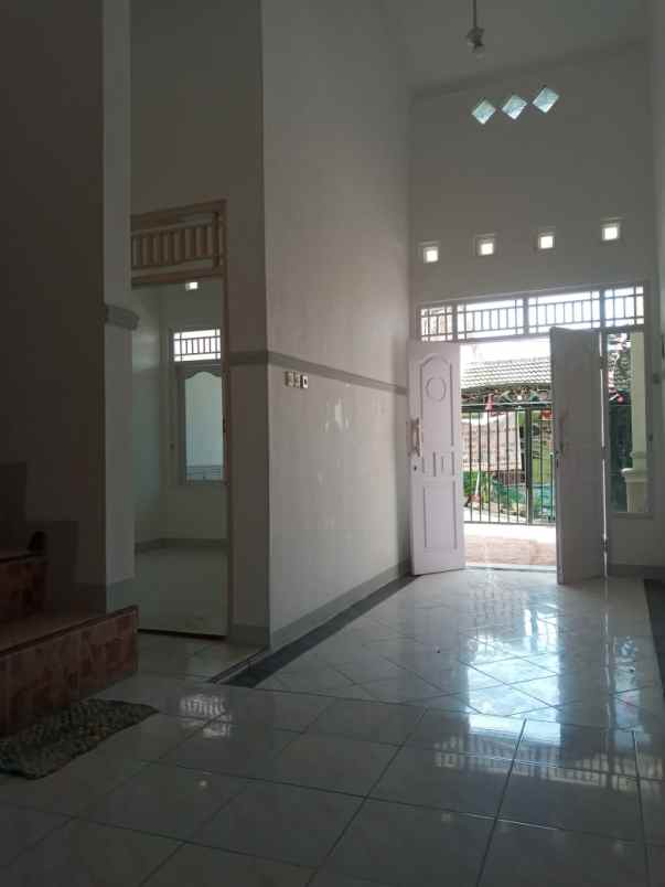 dijual rumah mangunharjo sambiroto