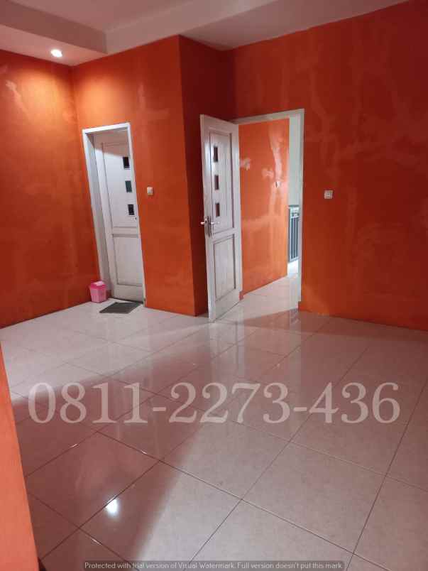 dijual rumah mekarawangi