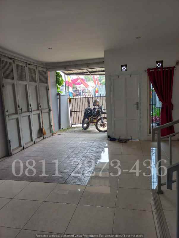 dijual rumah mekarawangi