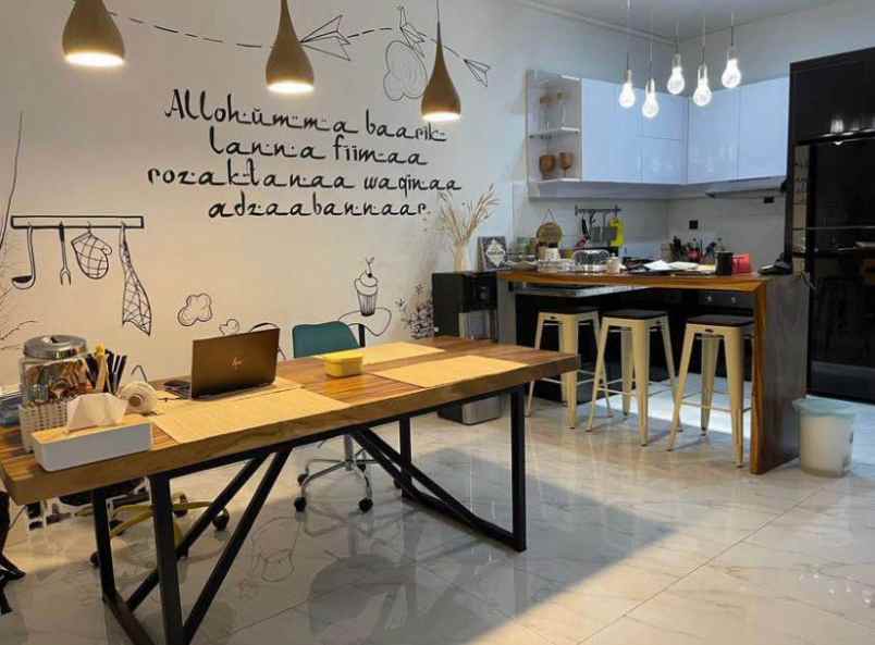 dijual rumah mewah di kota wisata cibubur