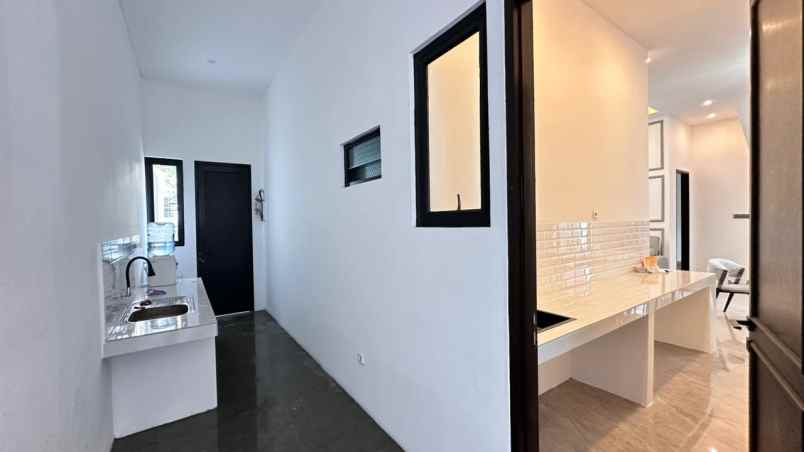 dijual rumah mewah private pool di sentul city