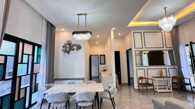dijual rumah mewah private pool di sentul city