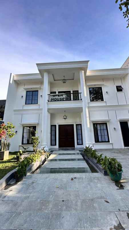 dijual rumah mewah private pool di sentul city