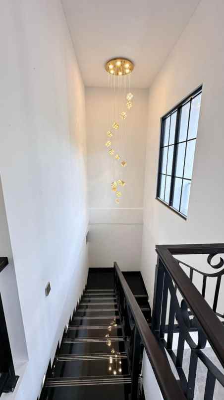 dijual rumah mewah private pool di sentul city