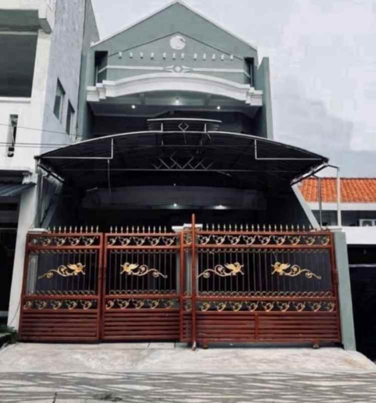 dijual rumah ngagel wasana