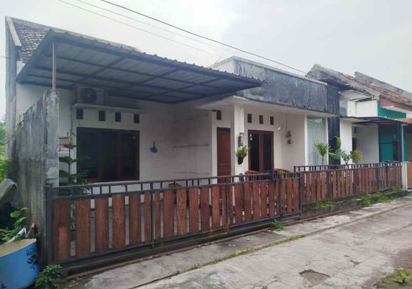 dijual rumah ngestiharjo