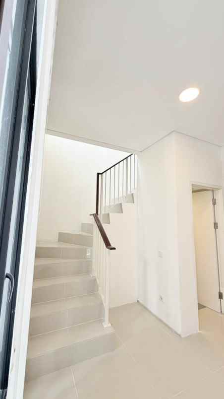 dijual rumah northwest hill citraland