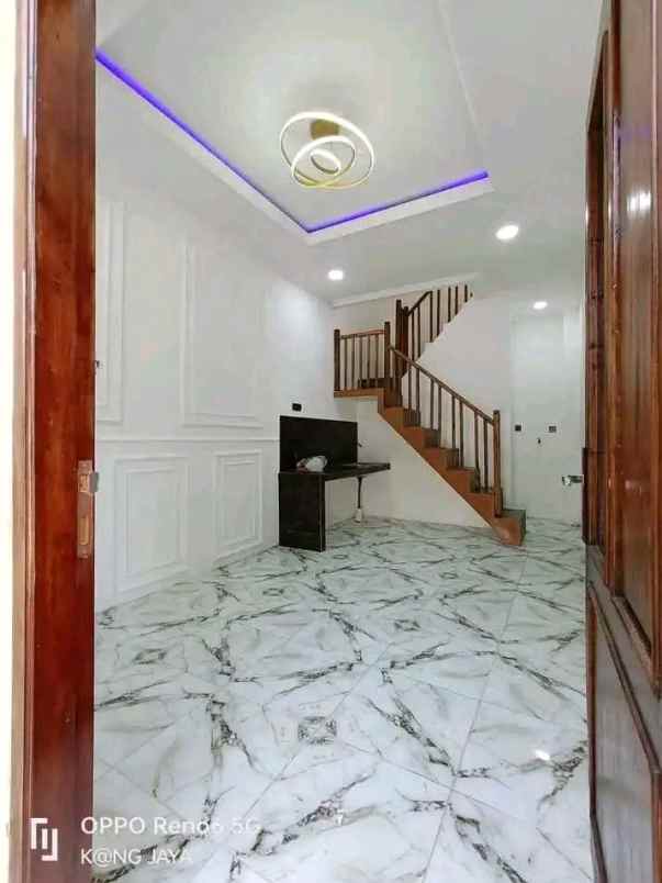 dijual rumah padurenan mustikajaya