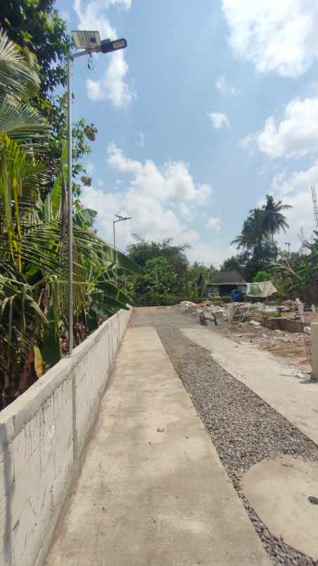 dijual rumah pajangan