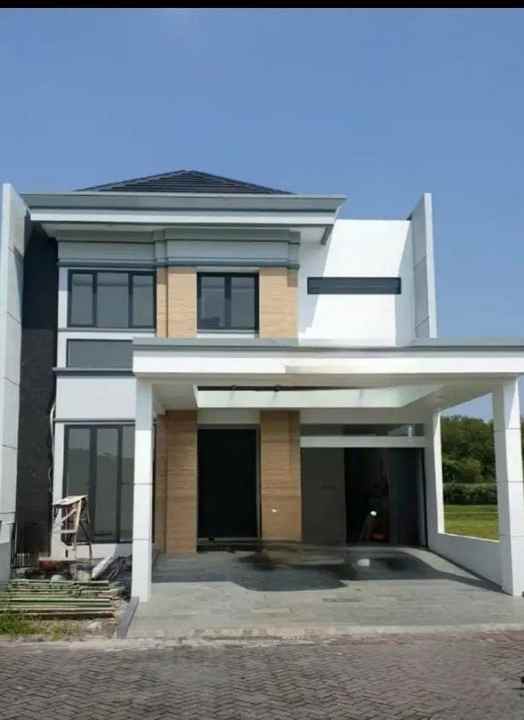 dijual rumah pakuwon city