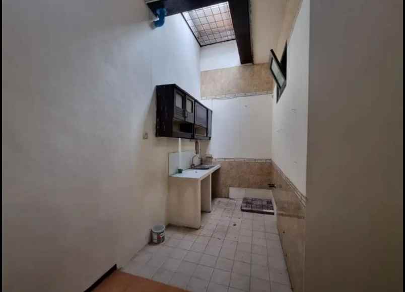 dijual rumah palm spring jambangan