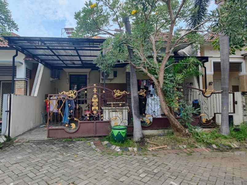 dijual rumah palm spring jambangan