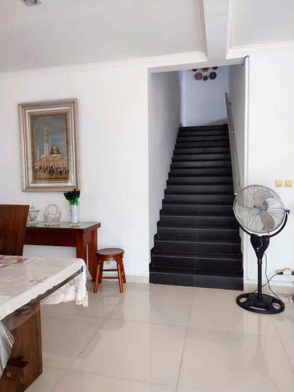 dijual rumah pamulang barat