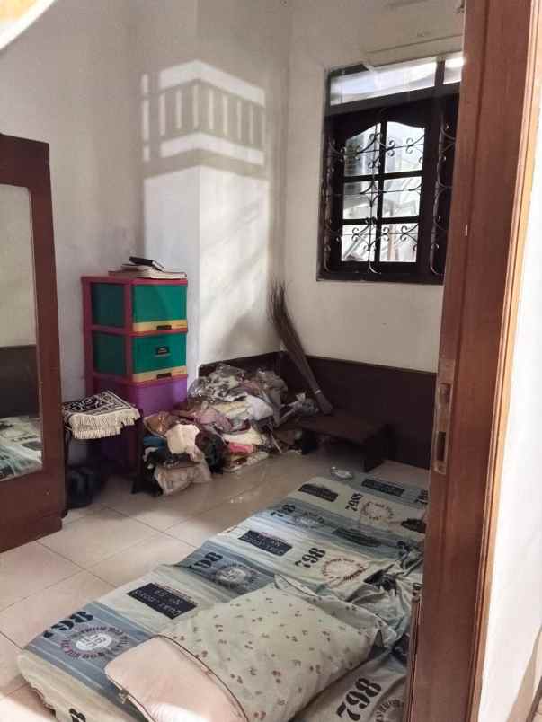 dijual rumah pancoran barat vii