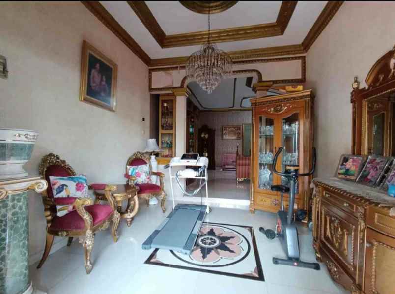 dijual rumah pancoran mas depok